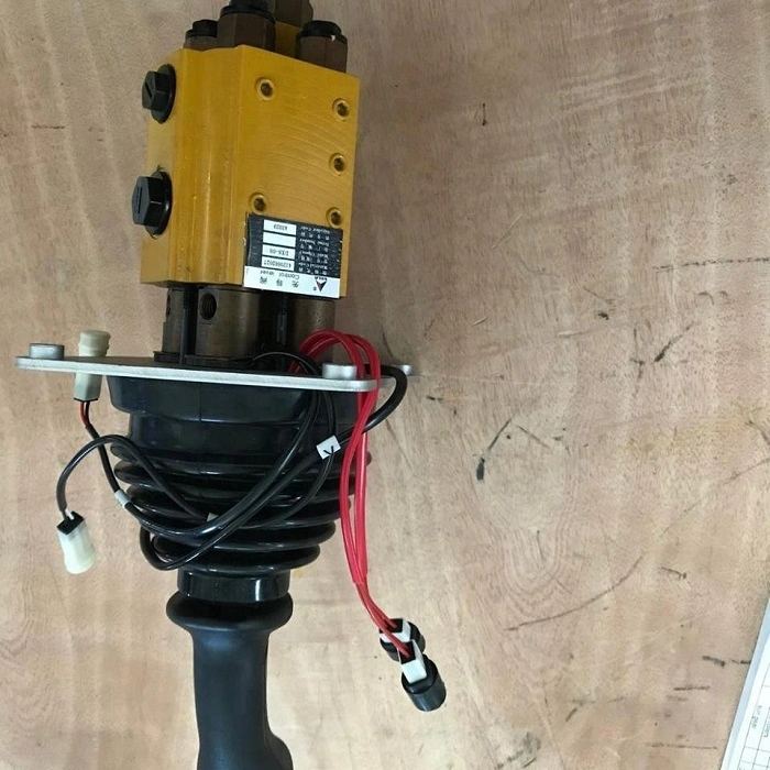 Wheel loader parts 4120002027 Pilot valve DXS-00 