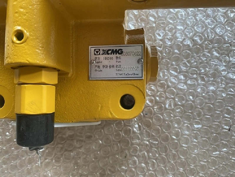 Wheel Loader Spare Parts 803070622 Priority Valve 