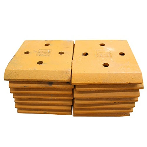 Bucket cutting edges wear resisting block 